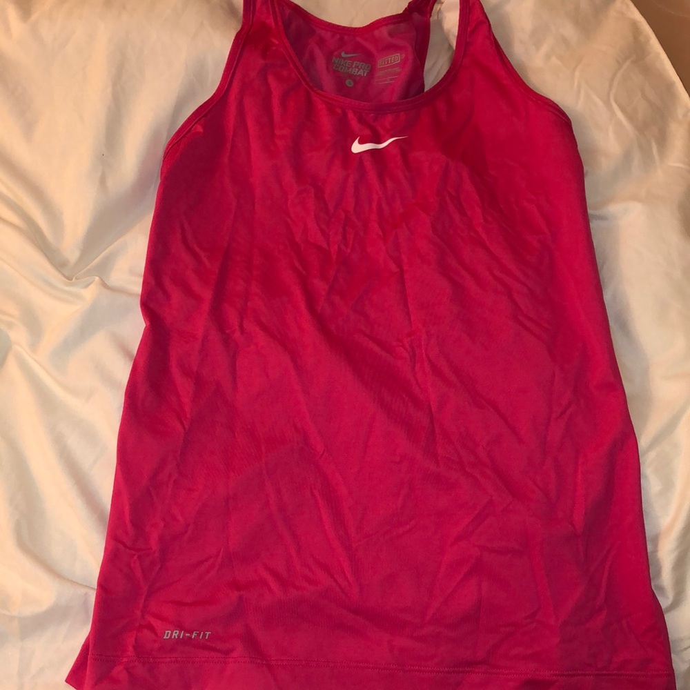 Nike top